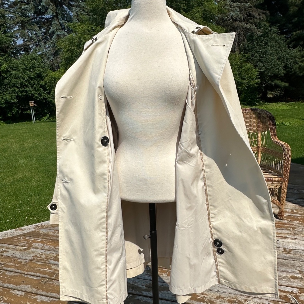 LLBean Trench Double Breasted Off White Med/Pet. Excellent Washable Cotton/Poly - Picture 10 of 12